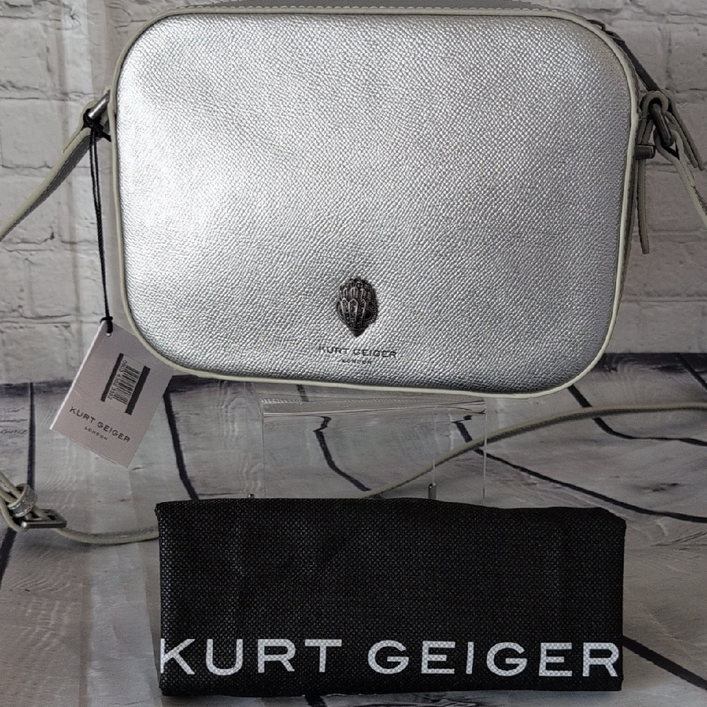Kurt Geiger Richmond Camera Bag/ Karl Lagerfeld Rickie Sandal - Picture 4 of 13